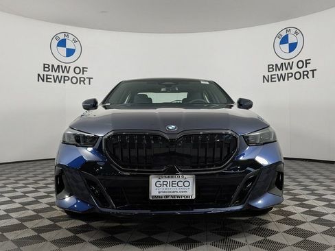 New 2026 BMW 530i xDrive w/ M Sport Package AWD/4WD image 4