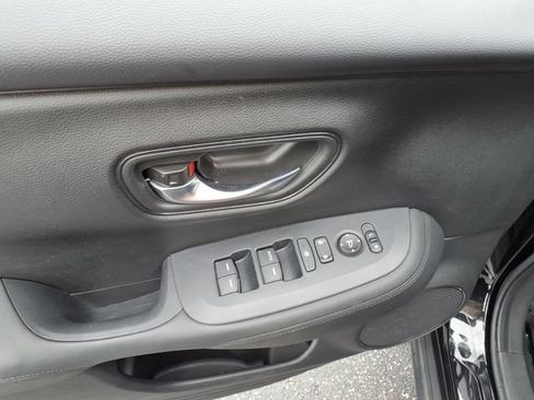Certified 2024 Honda HR-V LX image 11