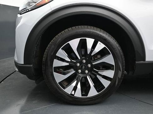 Certified 2025 Ford Explorer Platinum w/ LUX Leather Package AWD/4WD image 12