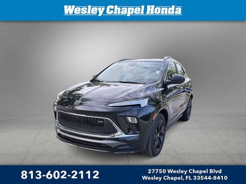 Used 2024 Buick Encore GX Sport Touring image 1