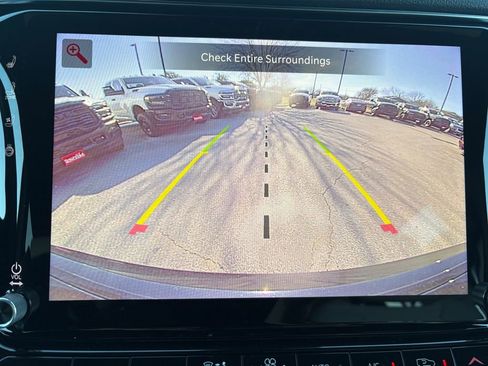 New 2026 Jeep Grand Wagoneer L 4WD image 9