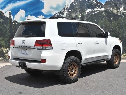 Used 2018 Toyota Land Cruiser AWD/4WD image 3