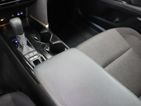 Used 2025 Toyota Camry LE w/ Convenience Package FWD image 17