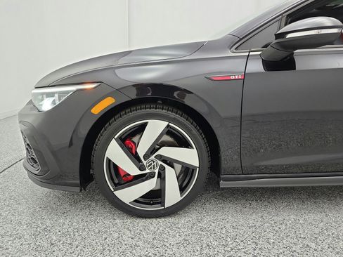 Used 2022 Volkswagen GTI SE FWD image 17