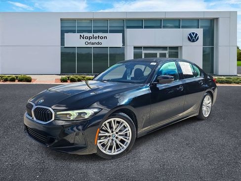 Used 2023 BMW 330i Sedan w/ Driving Assistance Package image 31