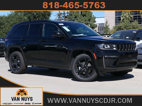 New 2026 Jeep Grand Cherokee Limited w/ Limited Altitude Package AWD/4WD image 1