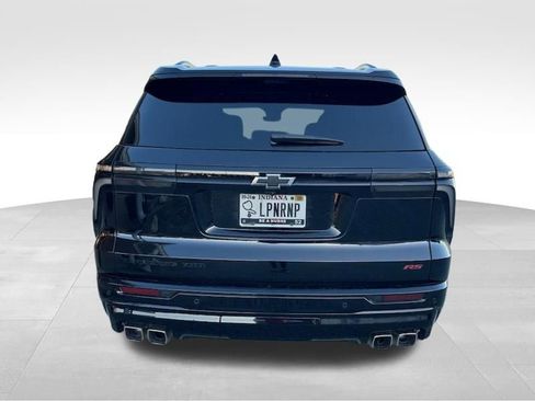 Used 2024 Chevrolet Traverse RS image 11