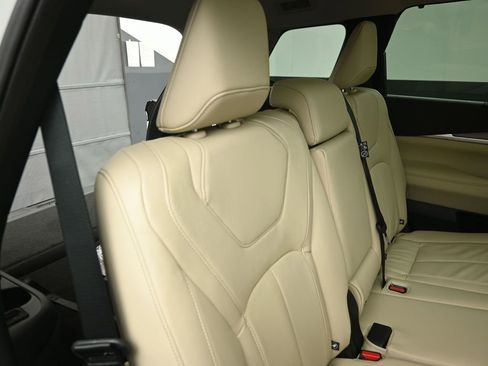 Certified 2025 INFINITI QX60 Luxe image 28