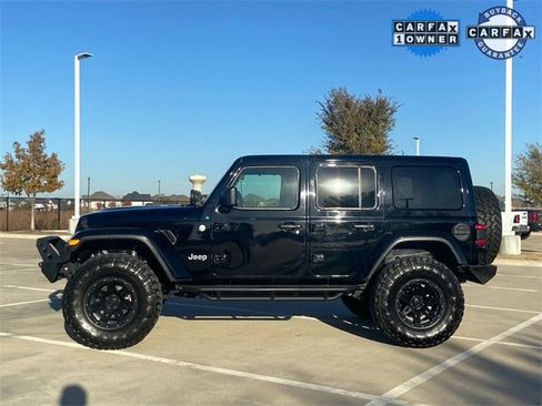 Used 2019 Jeep Wrangler Unlimited Sahara image 4