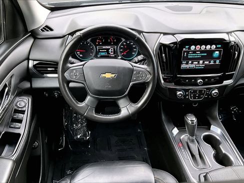 Used 2018 Chevrolet Traverse LT FWD image 6