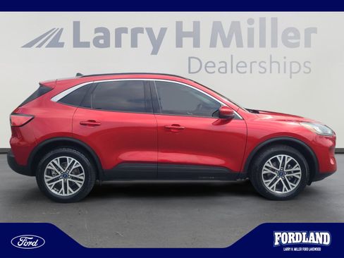 Used 2021 Ford Escape SEL w/ Technology Package AWD/4WD image 6