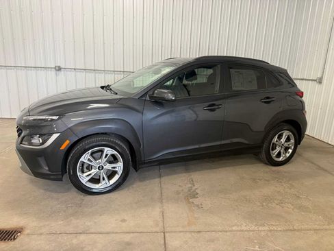 Used 2023 Hyundai Kona SEL AWD/4WD image 2