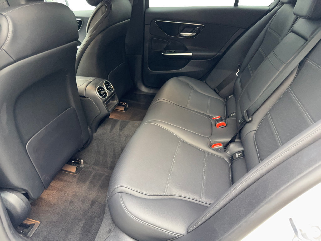 Used 2023 Mercedes-Benz C 300 Sedan image 33