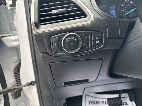 Used 2022 Ford Edge SEL w/ Sport Appearance Package image 21