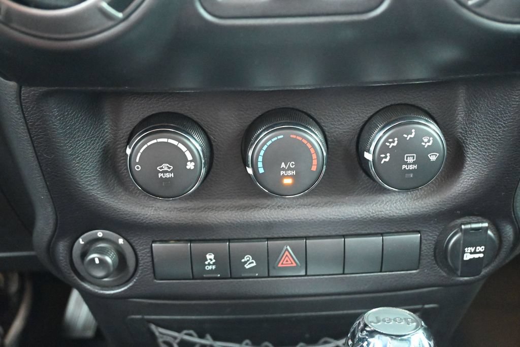 Used 2015 Jeep Wrangler Sport AWD/4WD image 15