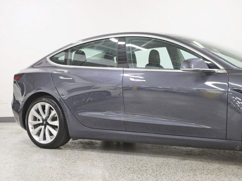 Used 2018 Tesla Model 3 image 3