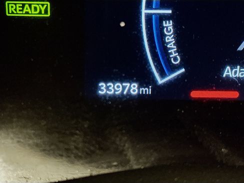 Used 2025 Toyota Camry SE image 19