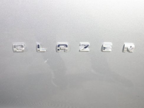 Used 2023 Chevrolet Blazer LT image 6