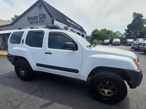 Used 2014 Nissan Xterra PRO-4X w/ Pro-4x Leather Package AWD/4WD image 6