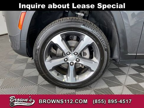 Used 2026 Jeep Grand Cherokee Limited image 7