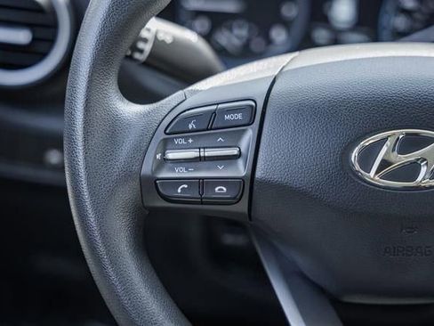 Used 2021 Hyundai Kona SE w/ Cargo Package image 24