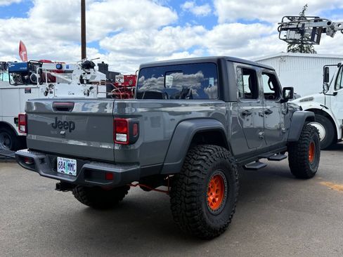Used 2020 Jeep Gladiator Sport w/ Quick Order Package 24S AWD/4WD image 6