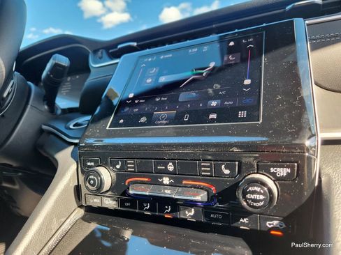New 2025 Jeep Grand Cherokee Altitude image 38