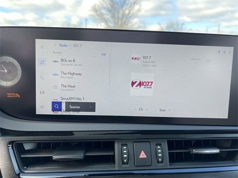 Used 2025 Lexus ES 350 w/ Premium Package image 14