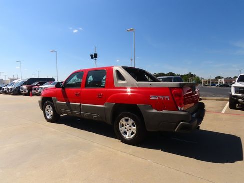 Used 2002 Chevrolet Avalanche image 16