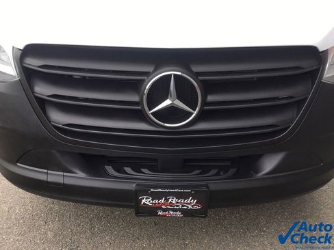Used 2022 Mercedes-Benz Sprinter 2500 image 21