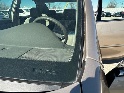 Used 2003 Toyota Camry LE FWD image 35
