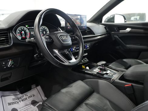 Used 2022 Audi Q5 2.0T Premium Plus w/ Premium Plus Package image 16