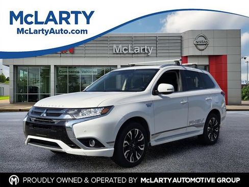 Used 2018 Mitsubishi Outlander SEL AWD/4WD image 1