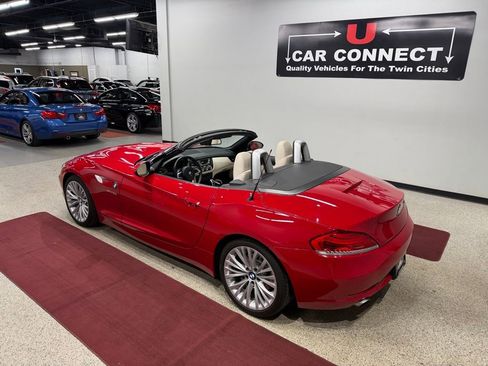 Used 2010 BMW Z4 sDrive35i RWD image 19