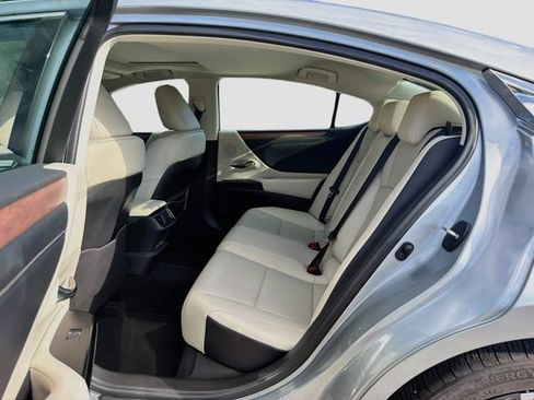 Used 2025 Lexus ES 350 w/ Premium Package FWD image 20