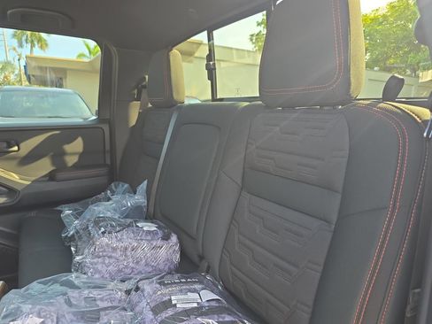 New 2026 Nissan Frontier PRO-4X w/ Pro-4x Convenience Package AWD/4WD image 17