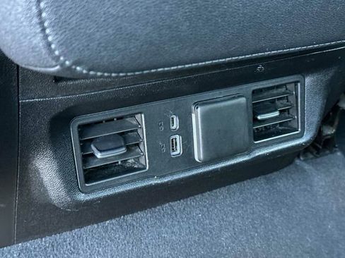 Used 2023 Chevrolet Silverado 1500 LT image 15