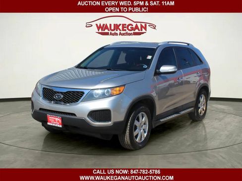 Used 2013 Kia Sorento LX FWD image 1