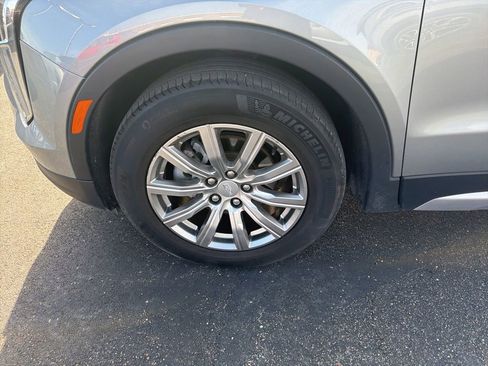 Used 2023 Cadillac XT4 Premium Luxury image 2