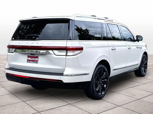 Used 2024 Lincoln Navigator L Reserve AWD/4WD image 16