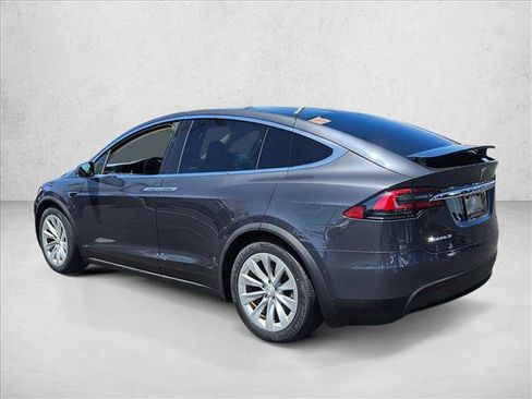 Used 2018 Tesla Model X 75D AWD/4WD image 8