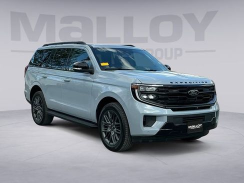Certified 2026 Ford Expedition Platinum w/ Stealth Appearance Package AWD/4WD image 7