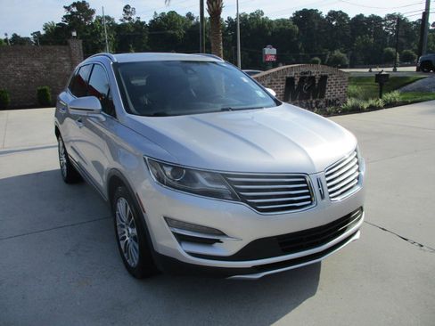 Used 2018 Lincoln MKC Reserve w/ Lincoln MKC Climate Package FWD image 11
