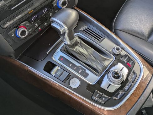 Used 2016 Audi Q5 2.0T Premium Plus w/ Technology Package image 23