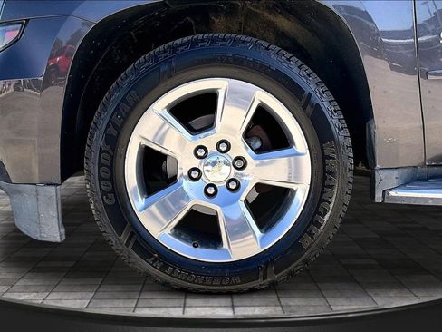 Used 2017 Chevrolet Suburban Premier AWD/4WD image 33