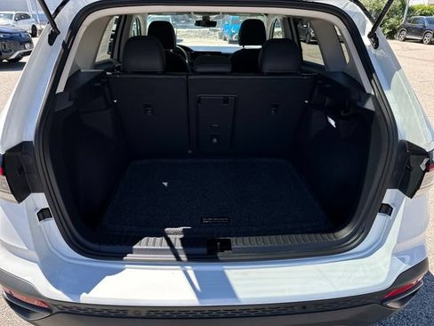 Certified 2025 Volkswagen Taos SE AWD/4WD image 33