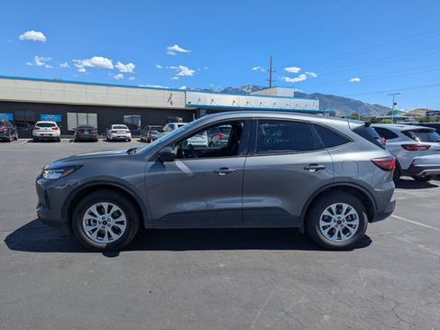 Used 2025 Ford Escape Active AWD/4WD image 8