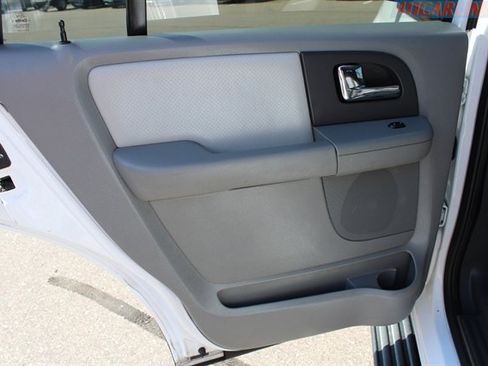 Used 2006 Ford Expedition XLT AWD/4WD image 19