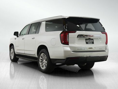Used 2021 GMC Yukon XL SLT w/ SLT Premium Package AWD/4WD image 3