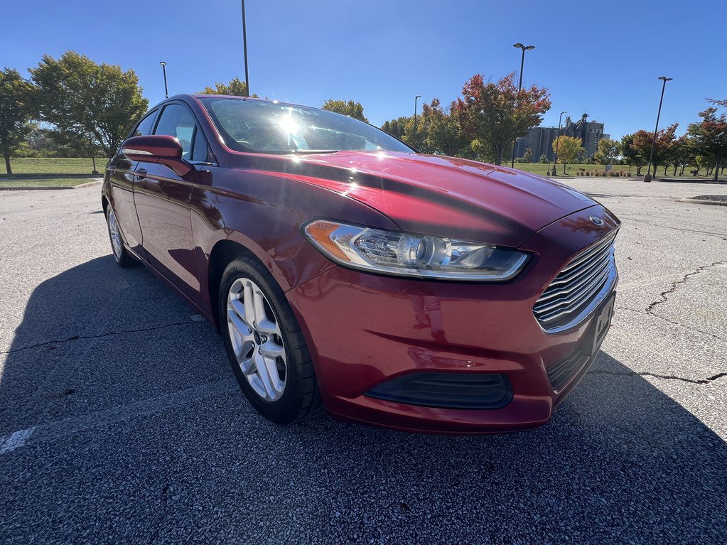 Used 2014 Ford Fusion SE FWD image 7